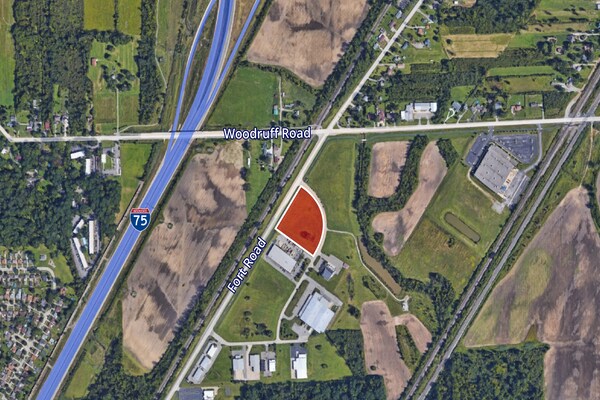 Primary Photo Of Gossett Dr, Rockwood Land For Sale