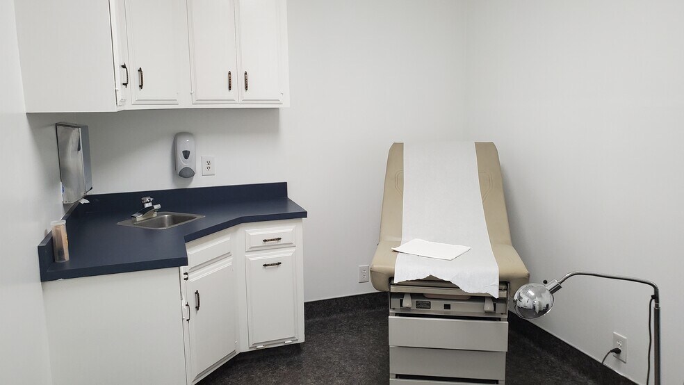 More Photos Of 3231 Waring Ct, Oceanside Medical For Sale