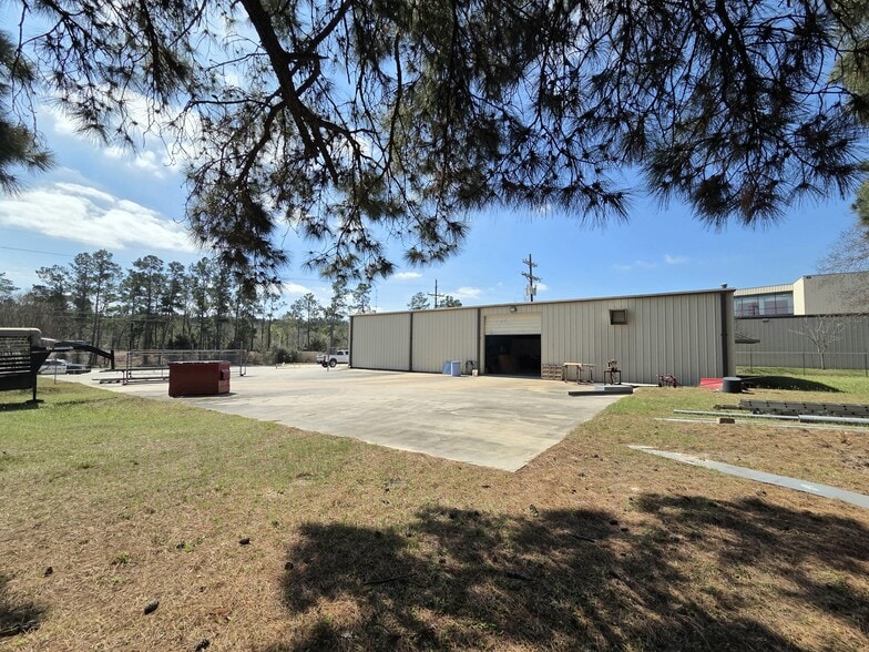 More Photos Of 1410 FM 2854 Rd, Conroe Industrial For Lease
