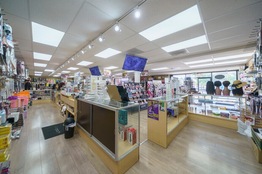 More Photos Of 801 E Artesia Blvd, Long Beach Storefront Retail Office For Sale