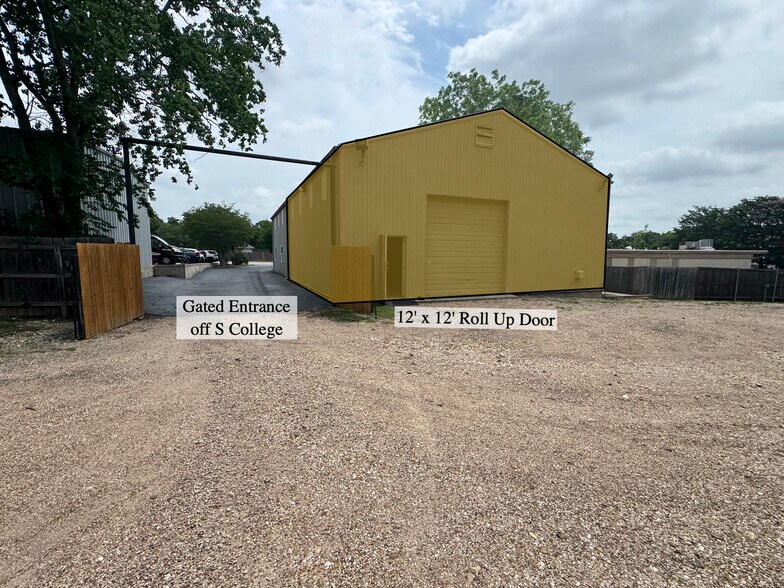 More Photos Of 3828 S College Ave, Bryan Office For Lease