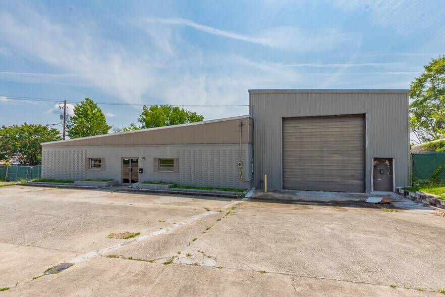 More Photos Of 8456 Newman St, Douglasville Light Manufacturing For Lease