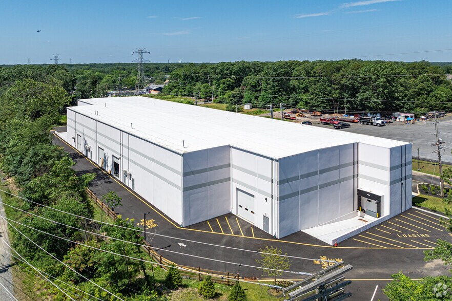 More Photos Of 17 Cpl Luigi Marciante Jr Memorial Dr, Jackson Township Industrial For Lease