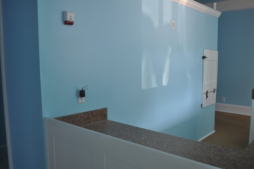 More Photos Of 4330 S Lee St, Buford Medical For Lease