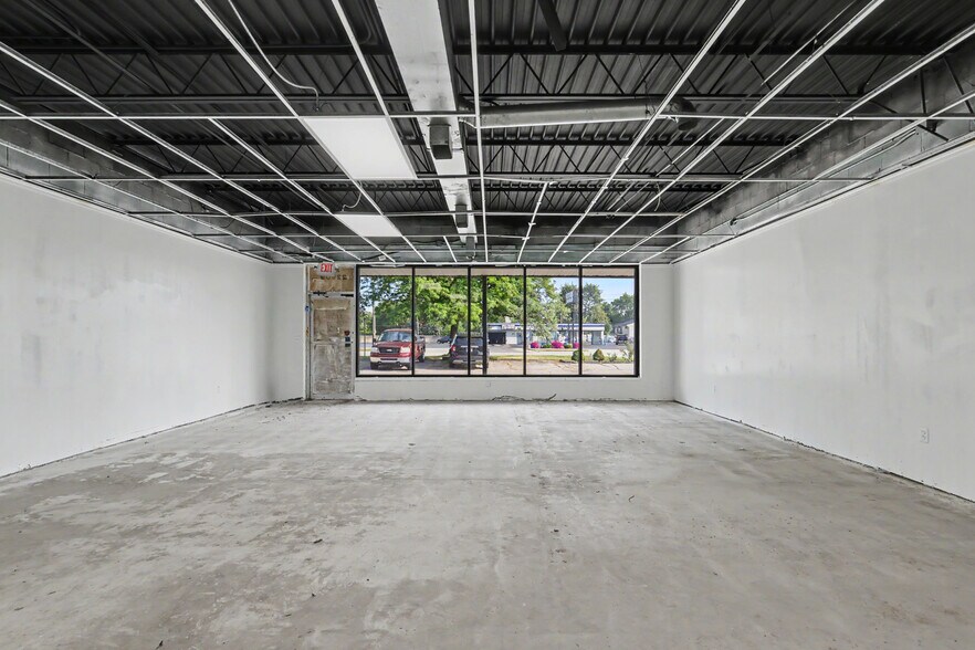 More Photos Of 22909-22917 Van Born Rd, Taylor Freestanding For Sale