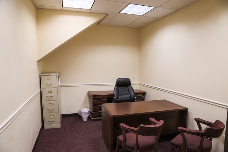 More Photos Of 412 H St NE, Washington Office For Lease