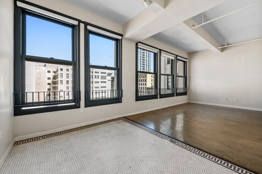 More Photos Of 449 S Broadway, Los Angeles Apartments For Sale