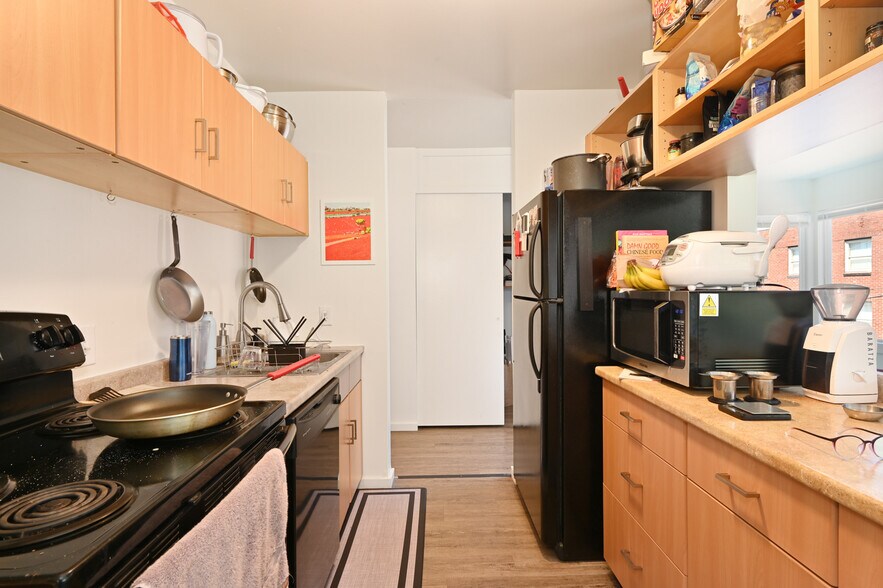 More Photos Of 525 E Roy St, Seattle Apartments For Sale
