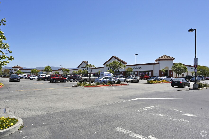 More Photos Of 636 Williams Rd, Salinas Restaurant For Lease