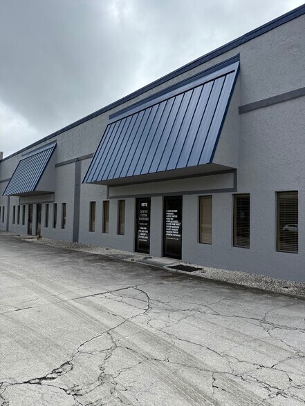 More Photos Of 1620-1646 SE Village Green Dr, Port, Port Saint Lucie Warehouse For Lease