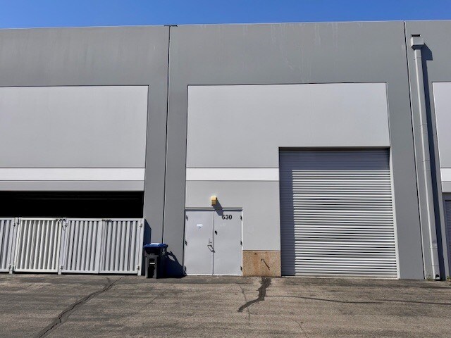 More Photos Of 610-640 W Lambert Rd, Brea Light Manufacturing For Sale