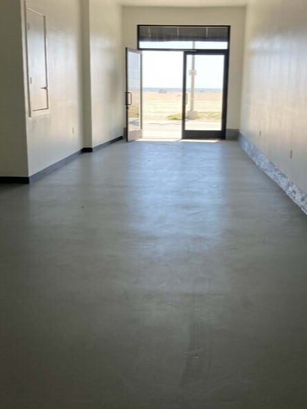 More Photos Of 511 Ocean Front Walk, Venice Apartments For Lease