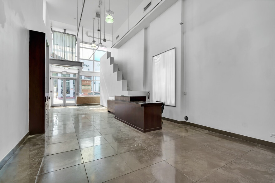 More Photos Of 227 8th St, Miami Beach General Retail For Lease
