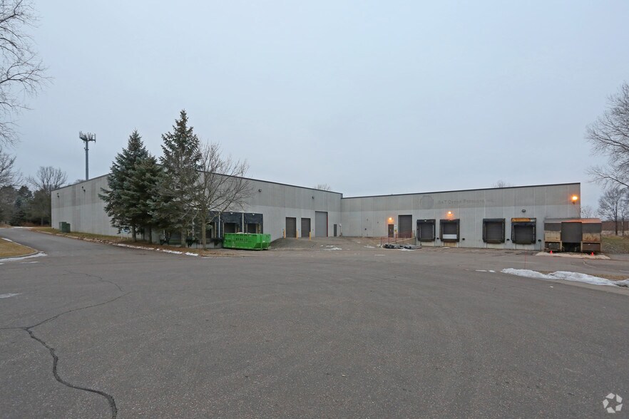 More Photos Of 1000 Kristen Ct, Vadnais Heights Distribution For Lease