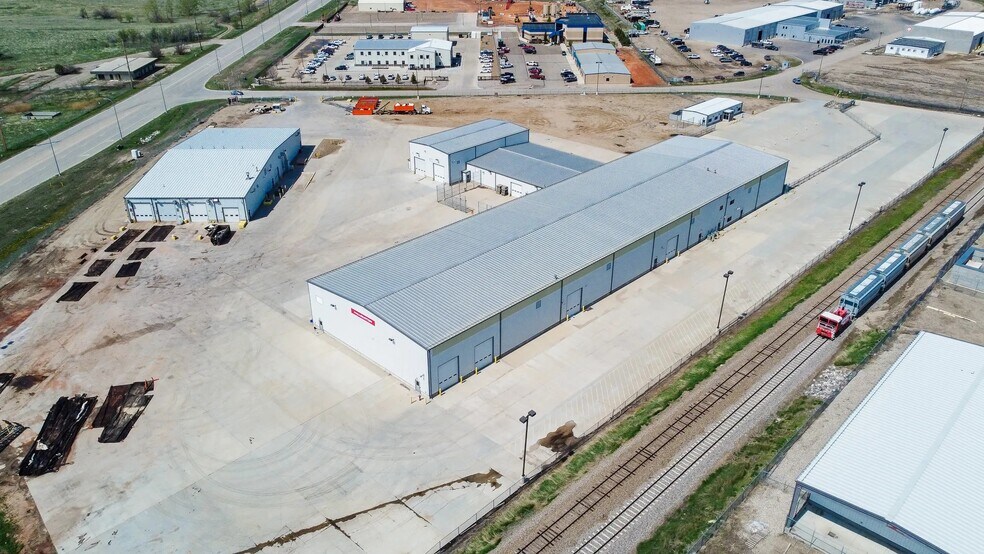 More Photos Of 420 22nd Ave NE, Williston Light Manufacturing For Lease