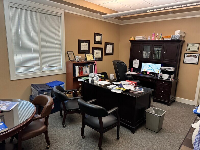 More Photos Of 3511 E Harmon Ave, Las Vegas Medical For Sale