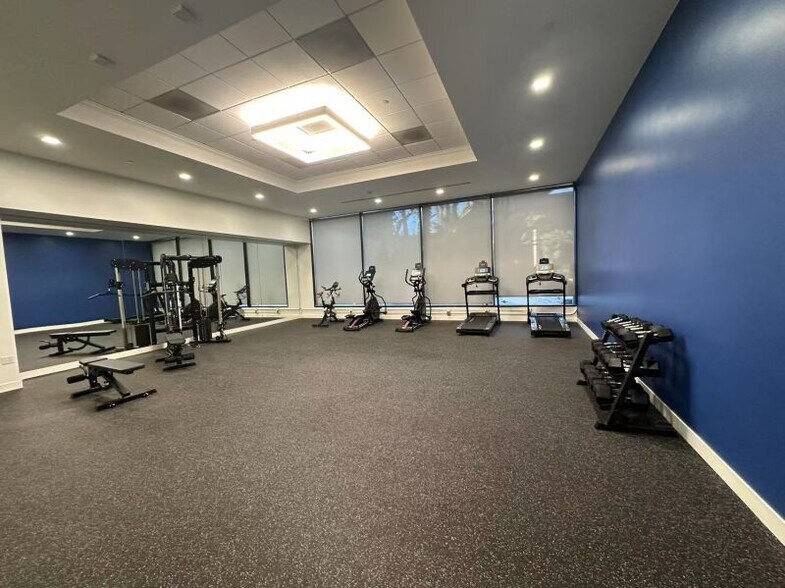 More Photos Of 150 S Los Robles Ave, Pasadena Office Residential For Lease