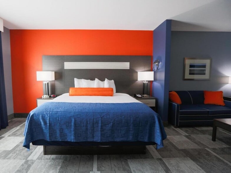 More Photos Of 201 Commerce Dr, Wewoka Hotel For Sale
