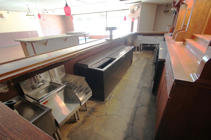 More Photos Of 6999-7011 Mill Rd, Brecksville Unknown For Lease