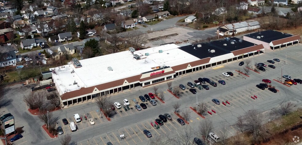 More Photos Of 1050-1070 Willett Ave, East Providence Unknown For Lease