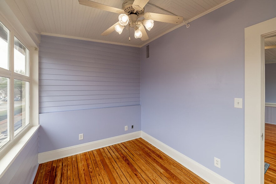 More Photos Of 892 Prince Ave, Athens Medical For Lease