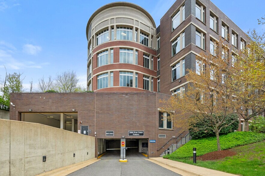 More Photos Of 2000 Duke St, Alexandria Office For Sale