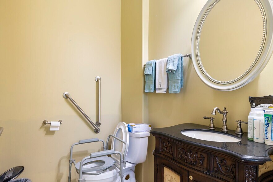 More Photos Of 10448 N 106th Pl, Scottsdale Assisted Living For Sale