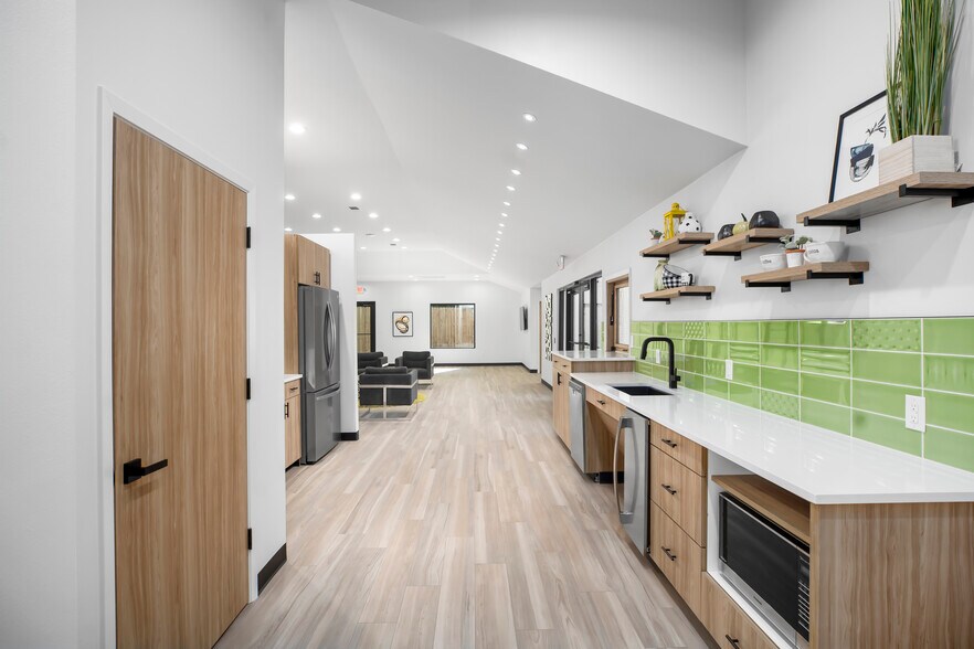 More Photos Of 2001 Tulane Dr, Lufkin Medical For Sale