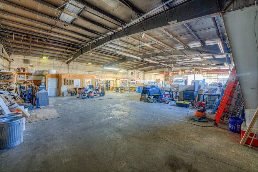 More Photos Of 2509 Summer Ave, Memphis Flex For Sale