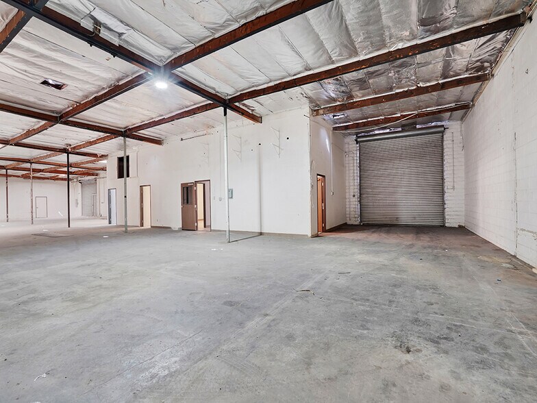 More Photos Of 1203 W Brooks St, Ontario Manufacturing For Sale