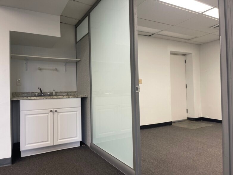 More Photos Of 199 Elm St, New Canaan Medical For Sale