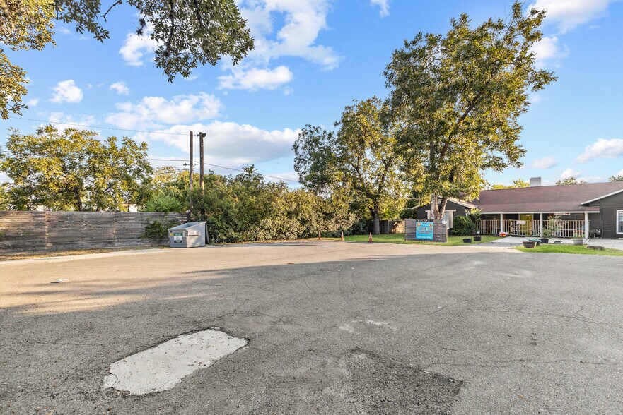 More Photos Of 1213 Bandera Rd, San Antonio Daycare Center For Sale