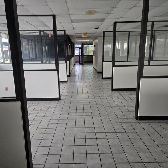 More Photos Of 3003 S Memorial Dr, Tulsa Auto Dealership For Sale