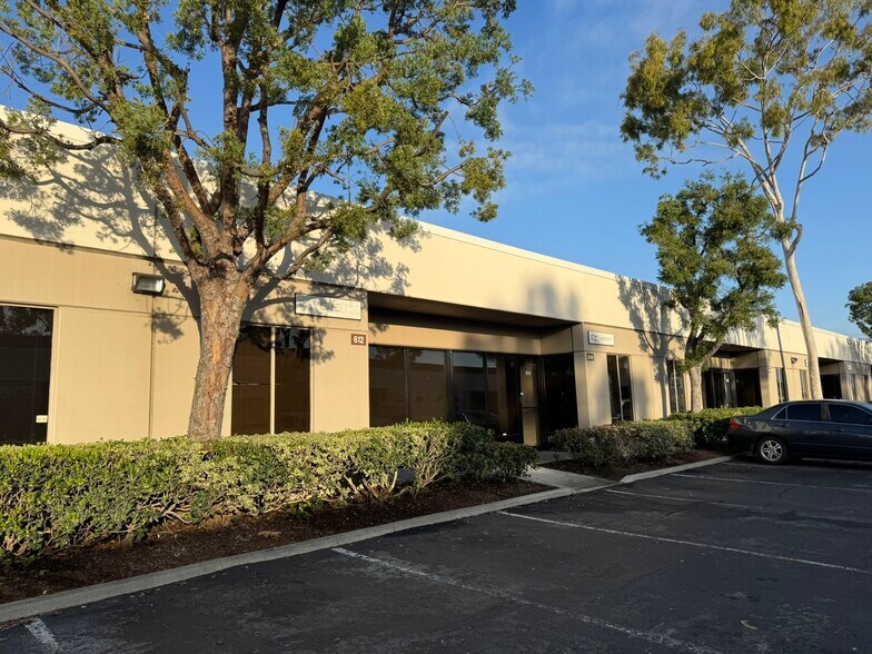 Primary Photo Of 2633 E 28th St, Signal Hill Research And Development For Lease