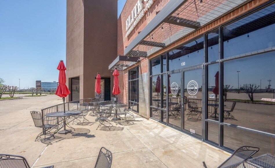 More Photos Of 1130 W Trinity Mills Rd, Carrollton General Retail For Sale