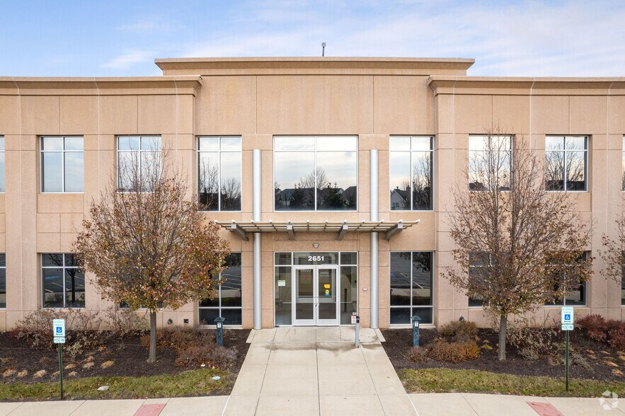 More Photos Of 2651 Compass Rd, Glenview Office For Lease