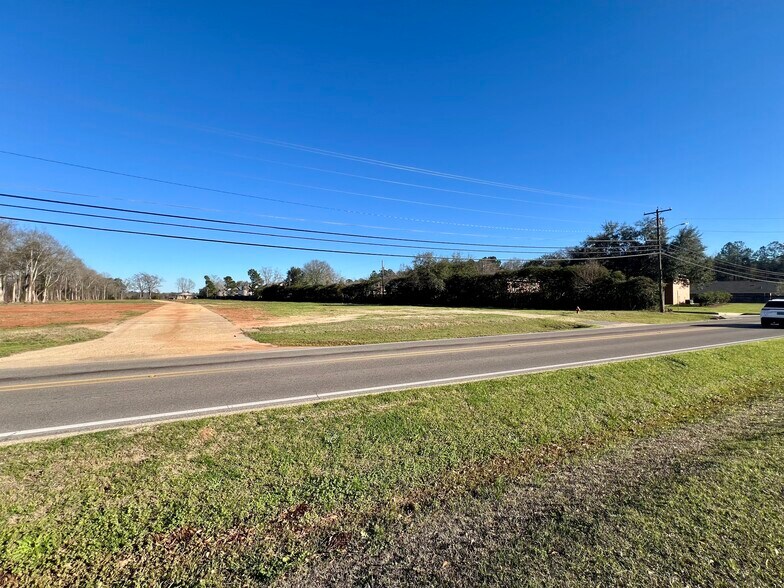 More Photos Of 18125 Highway 26 W, Lucedale Land For Sale