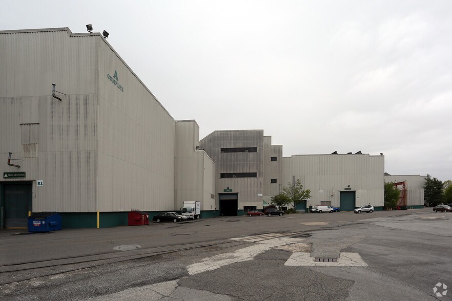 More Photos Of 10 Industrial Hwy, Philadelphia Manufacturing For Lease