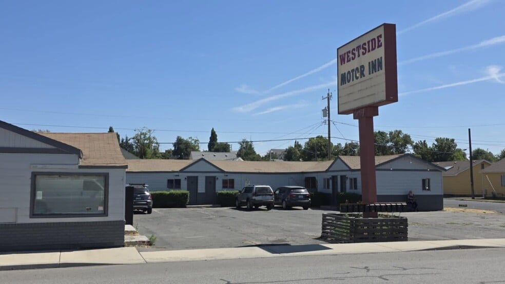 Primary Photo Of 407 W 1st Ave, Ritzville Hospitality For Sale