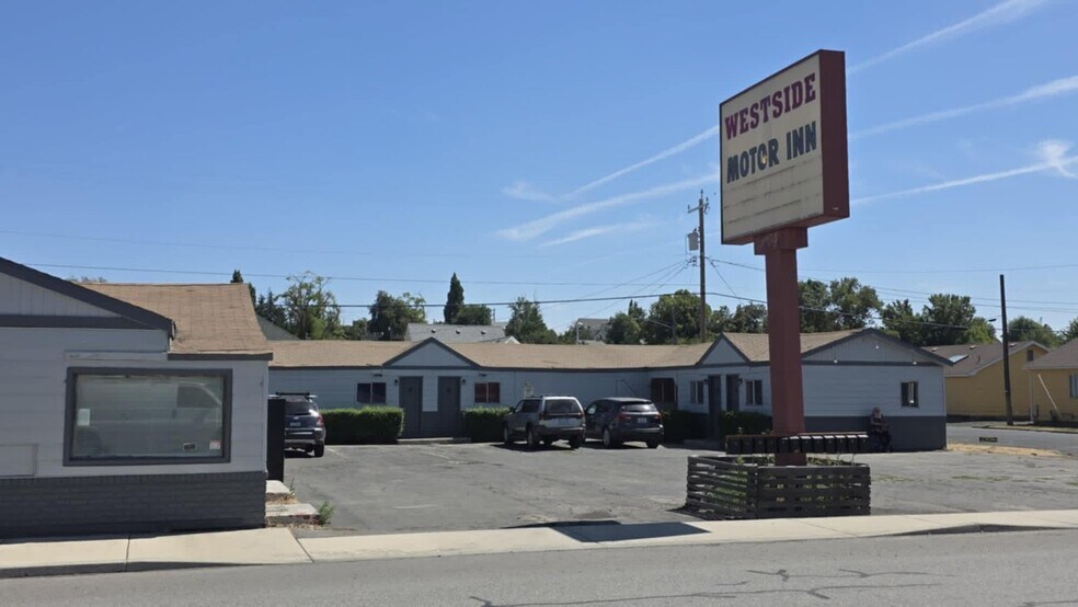 Primary Photo Of 407 W 1st Ave, Ritzville Hotel For Sale
