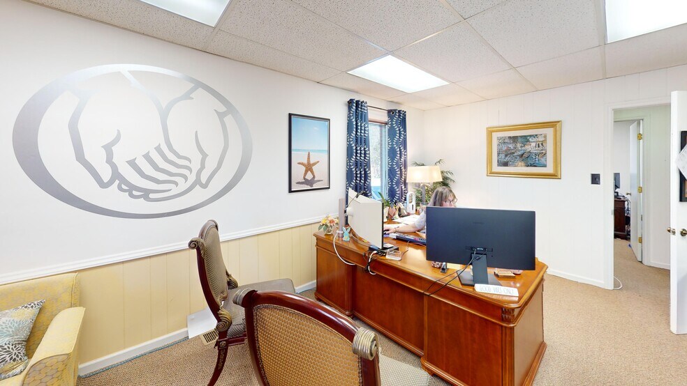 More Photos Of 1113 Davie Ave, Statesville Office For Sale