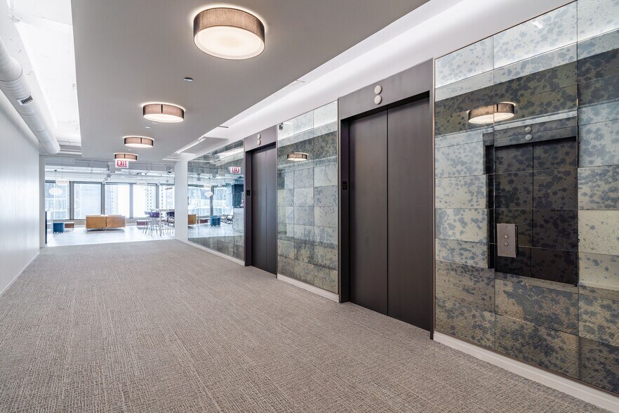 More Photos Of 303 E Wacker Dr, Chicago Office For Lease