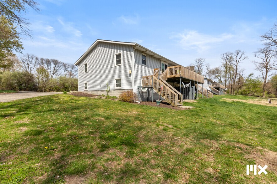 More Photos Of 2535 7th St, Shelbyville Apartments For Sale