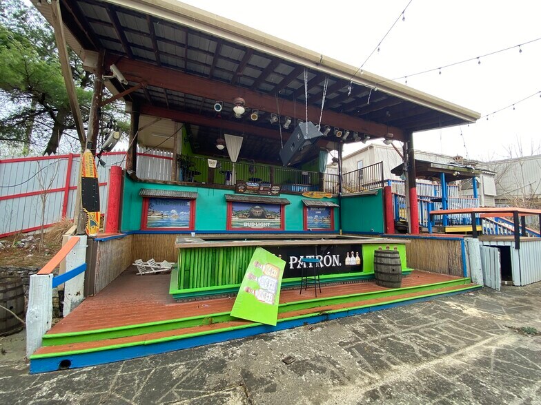 More Photos Of 901 Dual Hwy, Hagerstown Restaurant For Sale