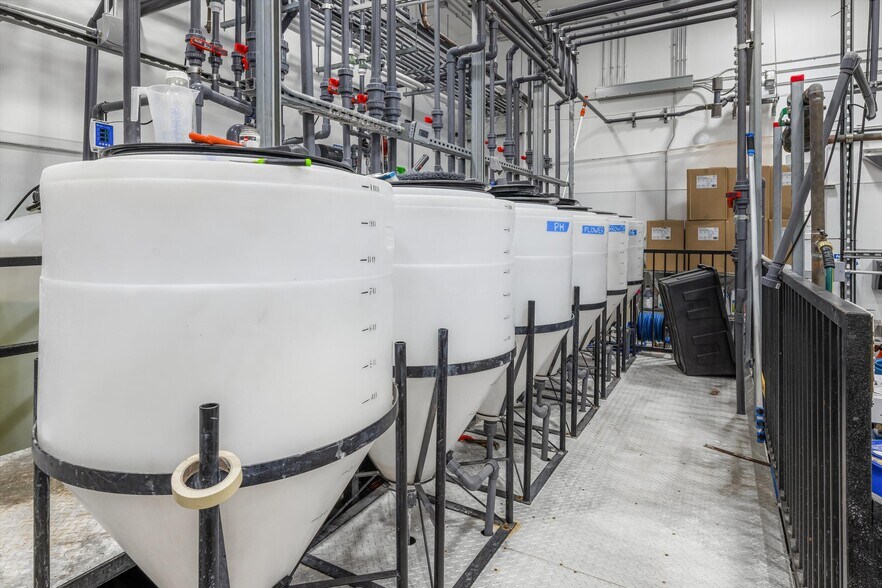 More Photos Of 44211 Yucca Ave, Lancaster Warehouse For Sale