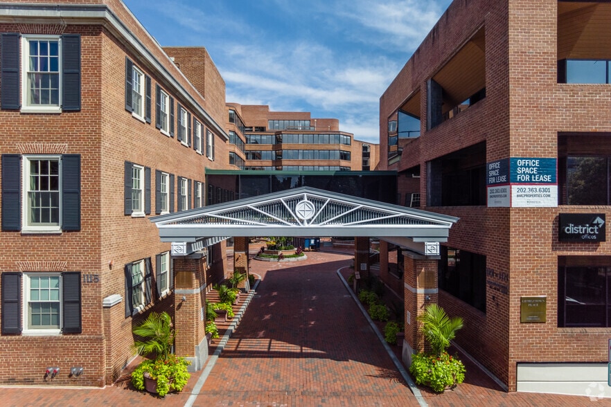 More Photos Of 1115 30th St NW, Washington Office For Lease