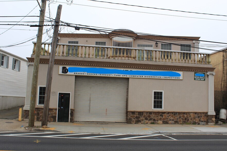 Primary Photo Of 349 Union Ave, Westbury Warehouse For Lease