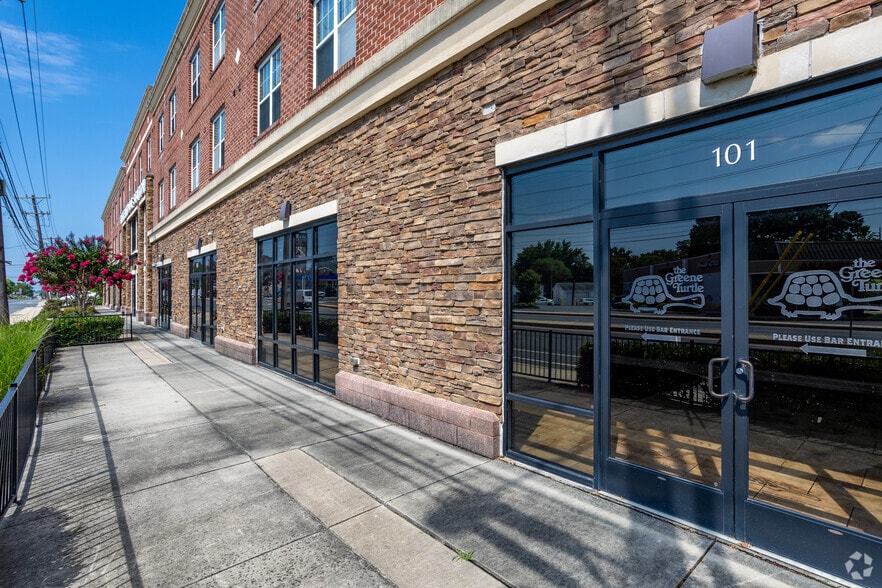 More Photos Of 250 S Main St, Newark Apartments For Lease