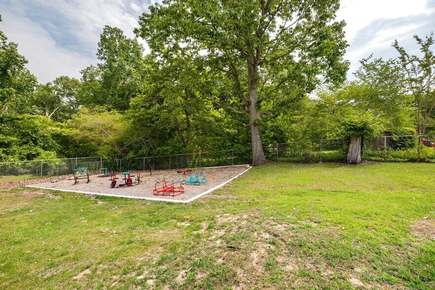 More Photos Of 824 Temple Rd, Bremen Daycare Center For Sale