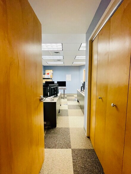 More Photos Of 5003 Southpark Dr, Durham Medical For Sale